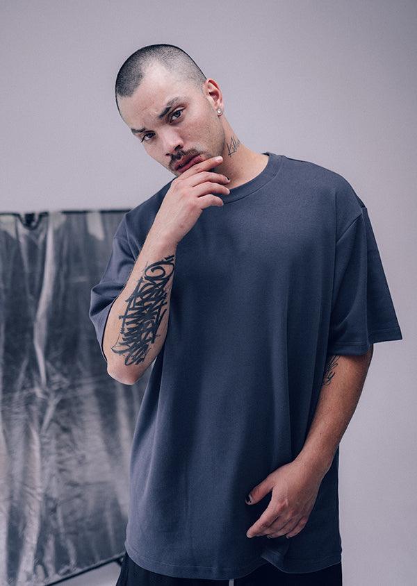 Camiseta Suedine Chumbo - Beau Goss